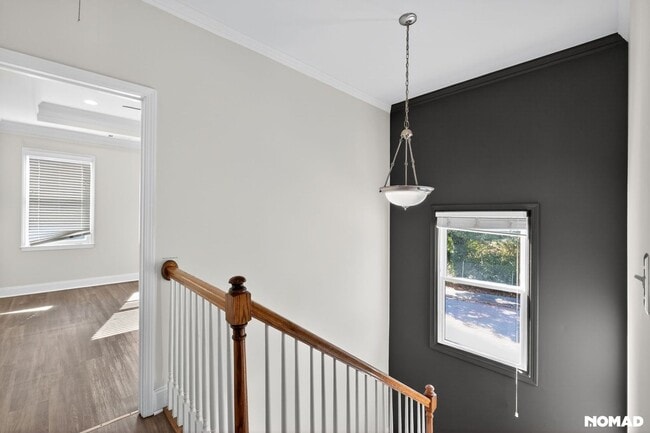 Building Photo - 237 Crumley St SW