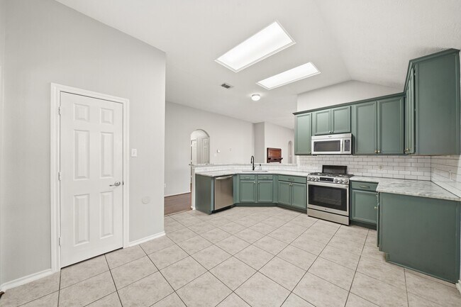 Building Photo - 11811 Misty Peak Ln