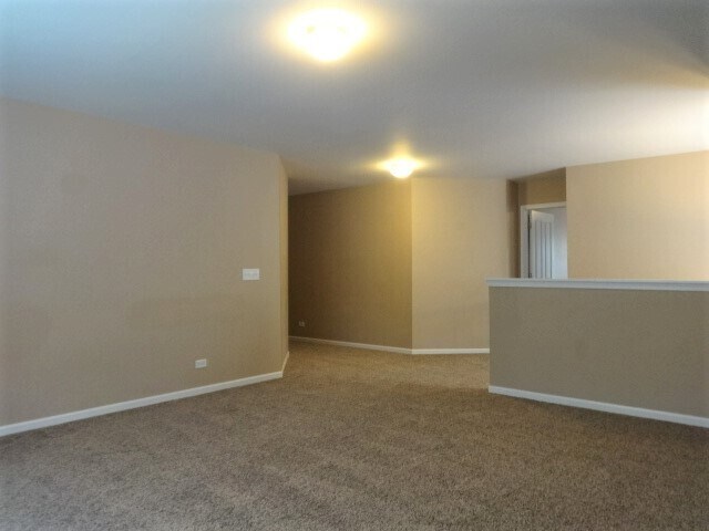 Building Photo - 24112 Cedar Creek Ct