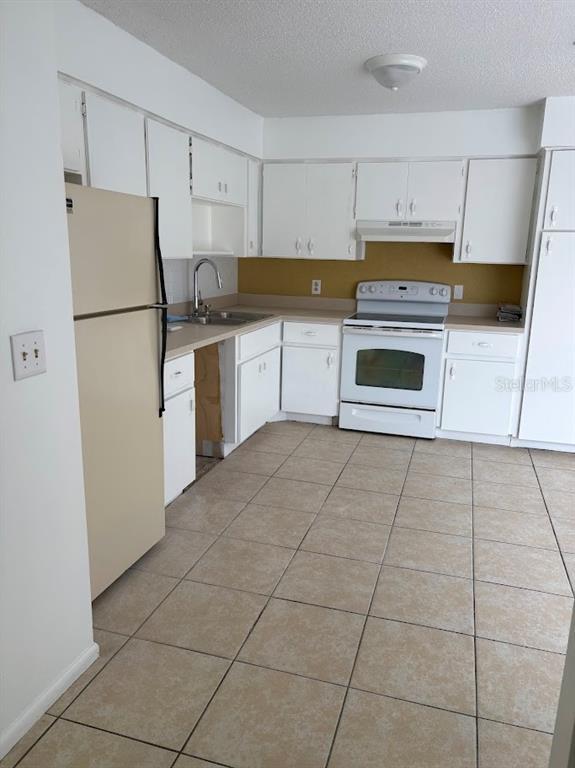 Building Photo - 7467 Mead Dr
