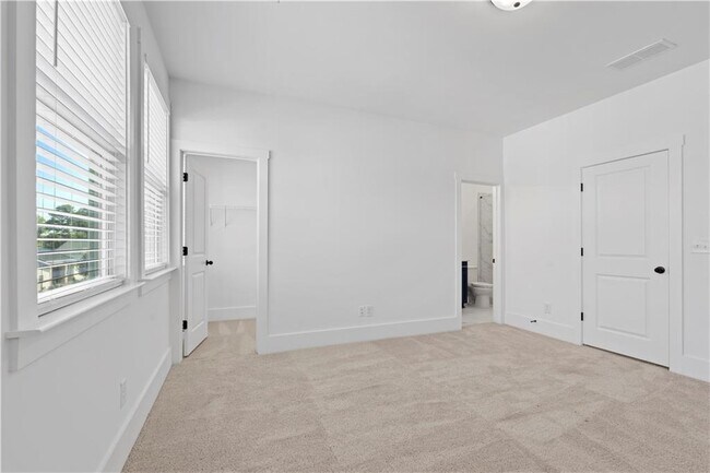 Building Photo - 1504 Pinedale Crst NW