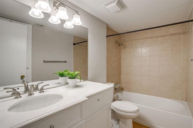 Building Photo - 5809 Harvest Hill Rd