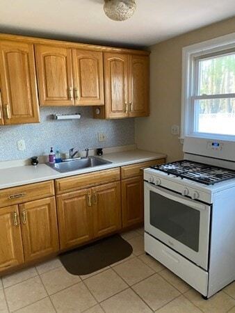 Building Photo - 50 Neillian St