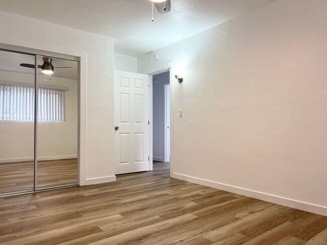 Building Photo - Bright 2 bed 1 bath in Pacific Beach