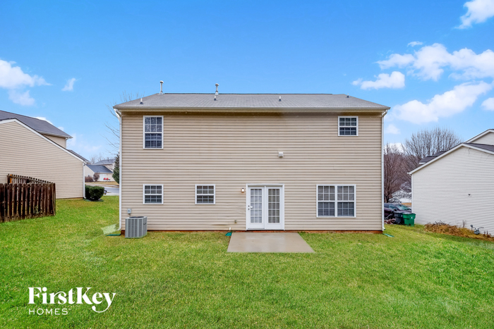 Building Photo - 2130 Pheasant Glen Rd