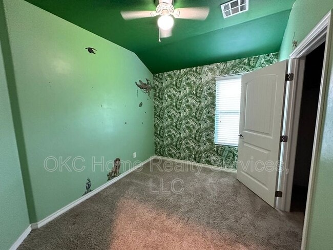 Building Photo - 14008 Babbling Brook Dr