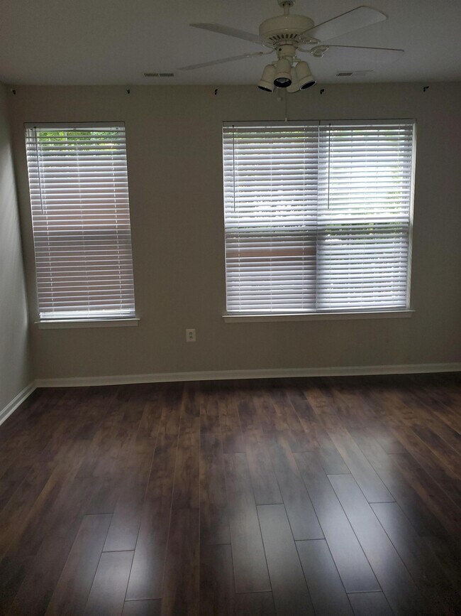 Building Photo - 33 Brewerytown Ct