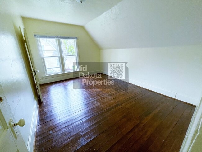 Building Photo - 1016 S Duff- 4 bedroom House