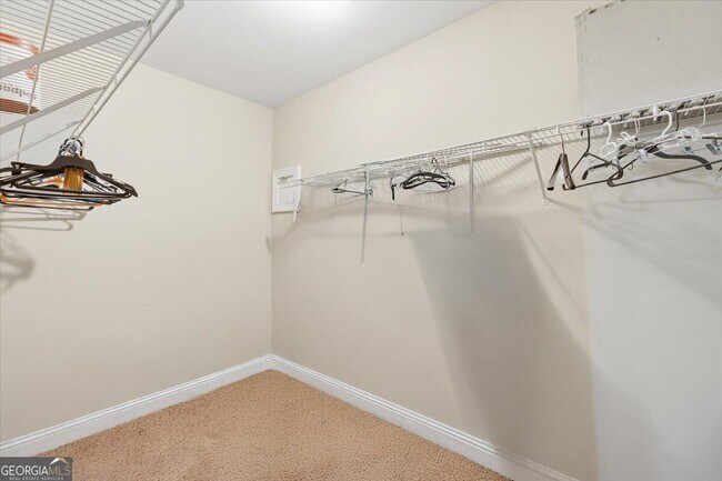 Building Photo - 728 Markhams Dr