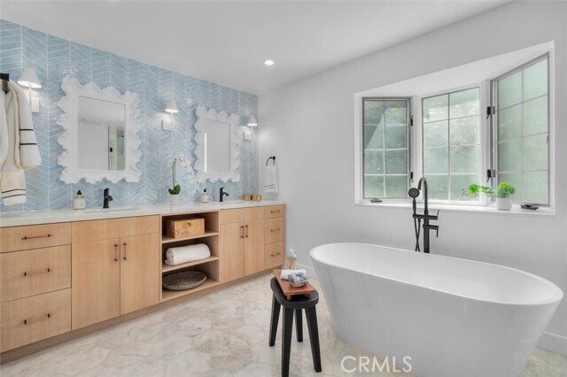 Building Photo - 17481 Tramonto Dr