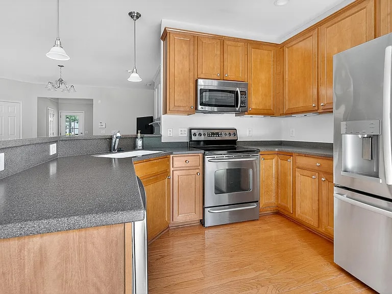 Building Photo - 7130 Racine Way