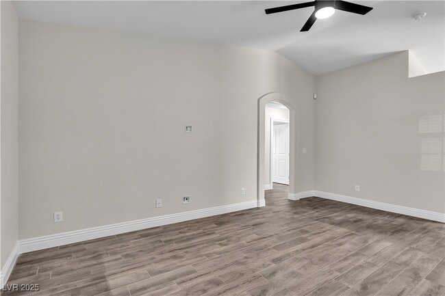 Building Photo - 7820 Milkweed Ct
