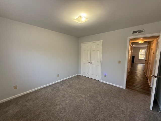Building Photo - 729 Shelby Dr