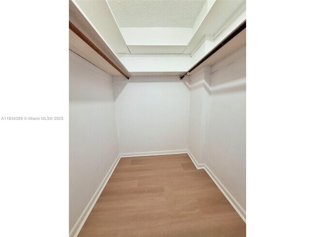 Building Photo - 1357 Collins Ave