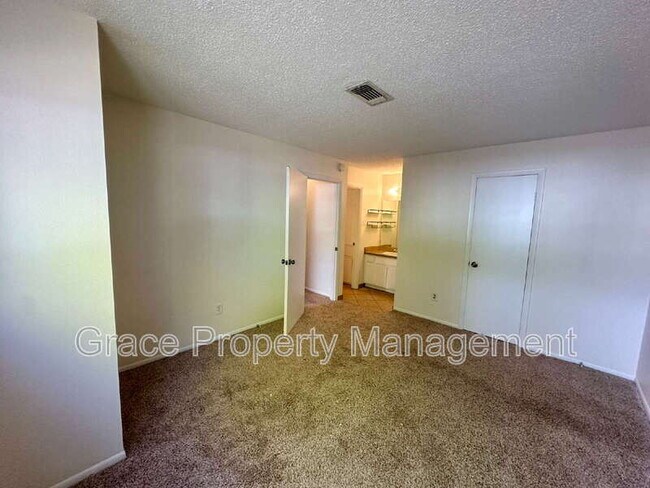 Building Photo - 7275 S Gaylord St
