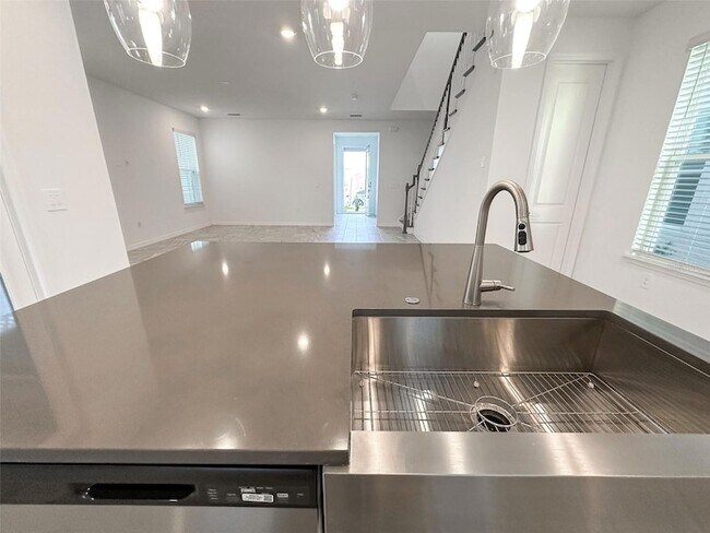 Building Photo - 15089 Summer Harvest St
