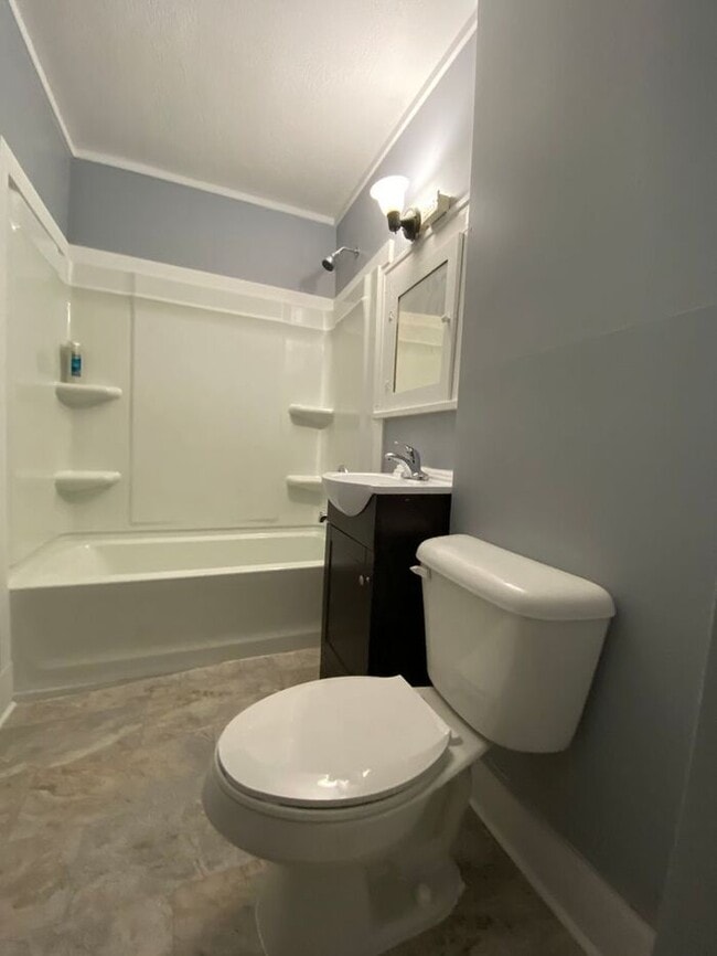Building Photo - Niles 2 bedroom/1 bath unit