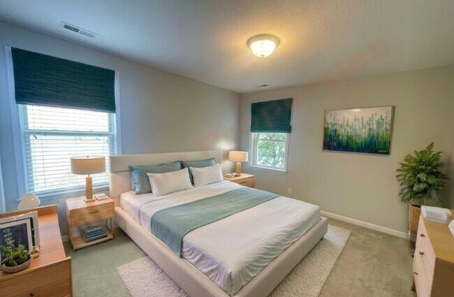 Building Photo - 288 Heathwood Dr