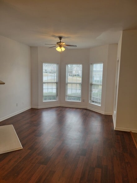 Building Photo - 5150 Oakley Commons Blvd