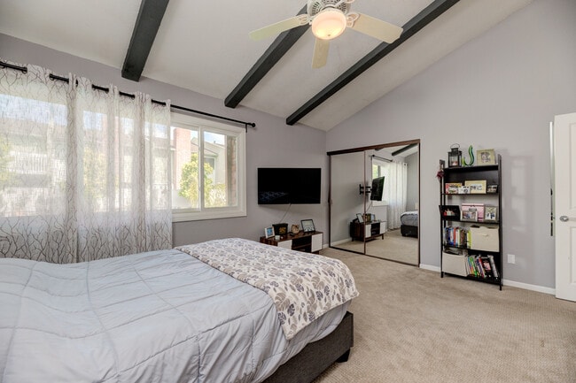 Building Photo - 1405 Goodman Ave