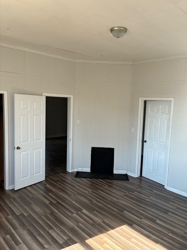 Building Photo - 9 W Blue Mountain Rd