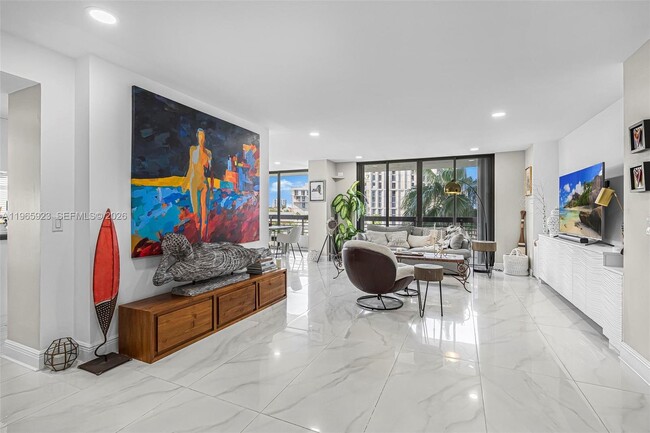 Building Photo - 3500 Mystic Pointe Dr