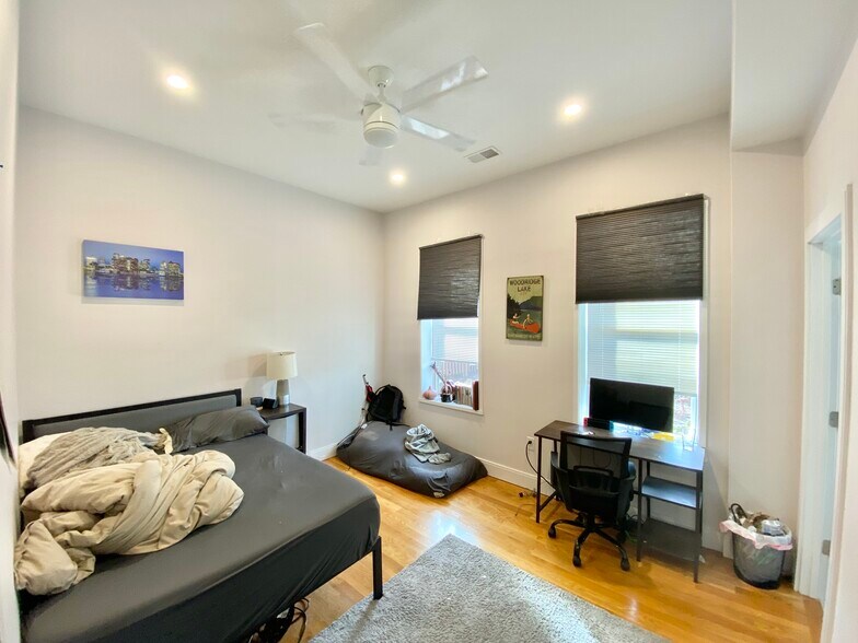 Building Photo - 11 Highland Park Ave