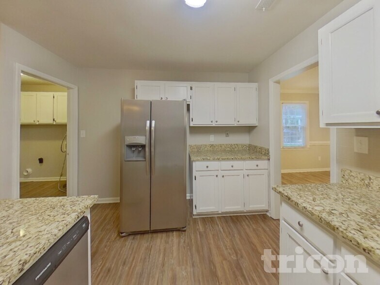 Building Photo - 7226 Amarillo Dr