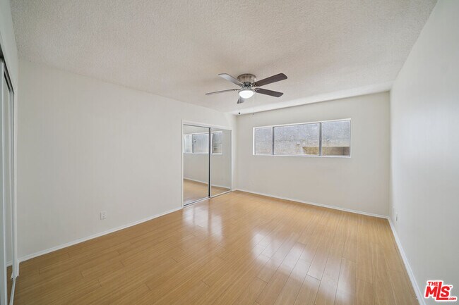 Building Photo - 7032 Lanewood Ave
