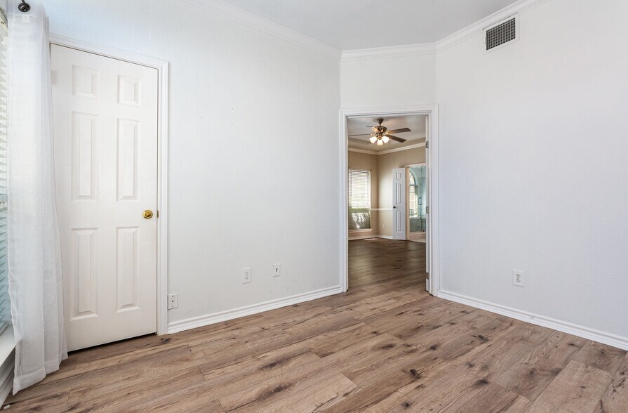 Building Photo - 1144 Taylor Ln