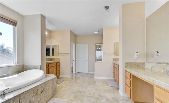 Building Photo - DREAMY 5 Bed/3 Bath OASIS - Discovery Bay