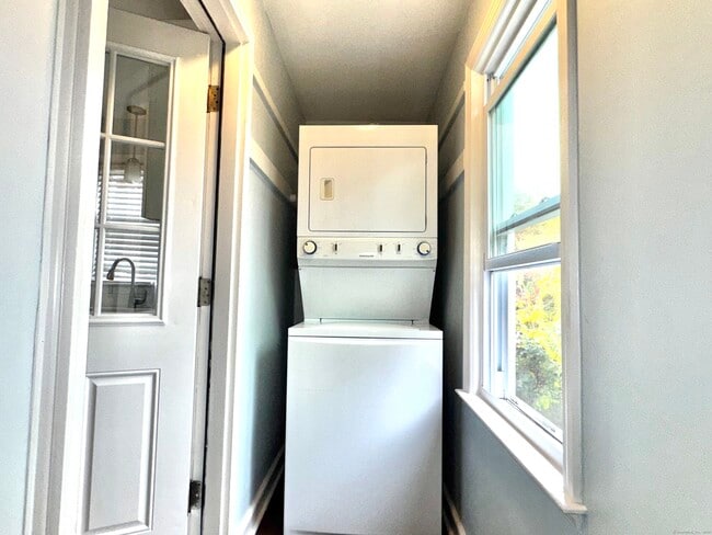 Building Photo - 158 Louisiana Ave