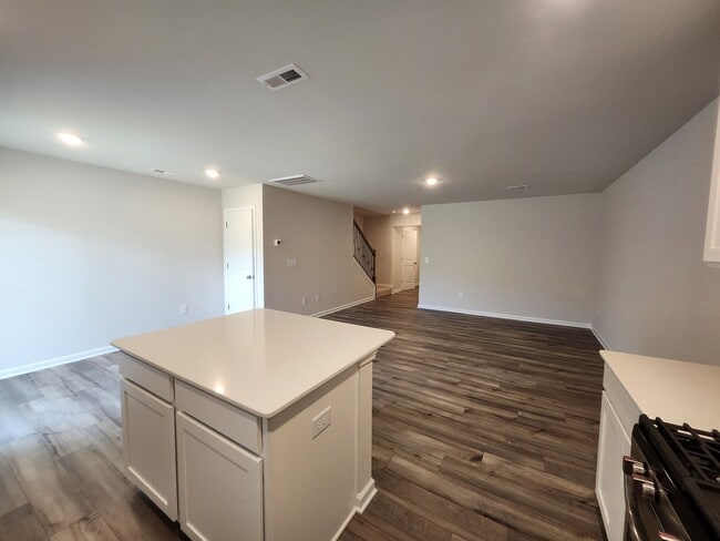 Building Photo - 814 Sandbach Rd