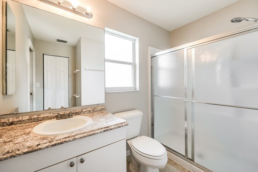 Building Photo - 15585 Spring Line Ln