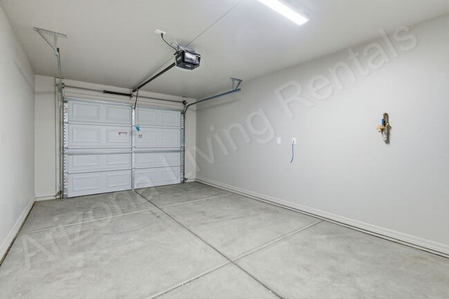 Building Photo - NEW CONSTRUCTION HOME