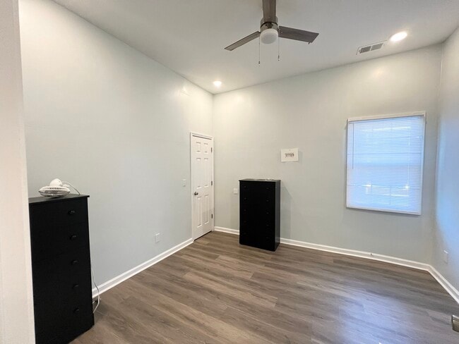 Building Photo - 3206 Rudd Ave