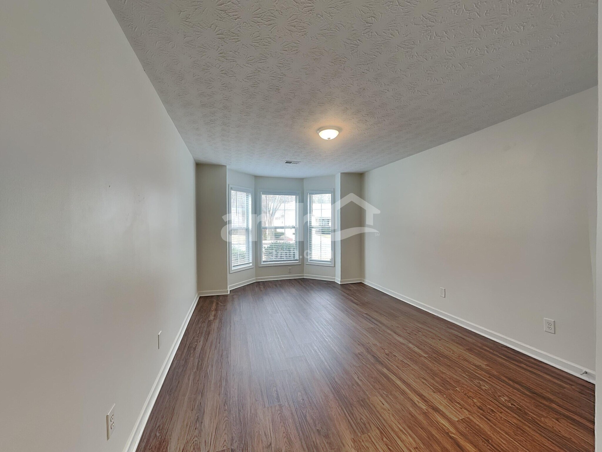 Building Photo - 2123 Yarbrough Way