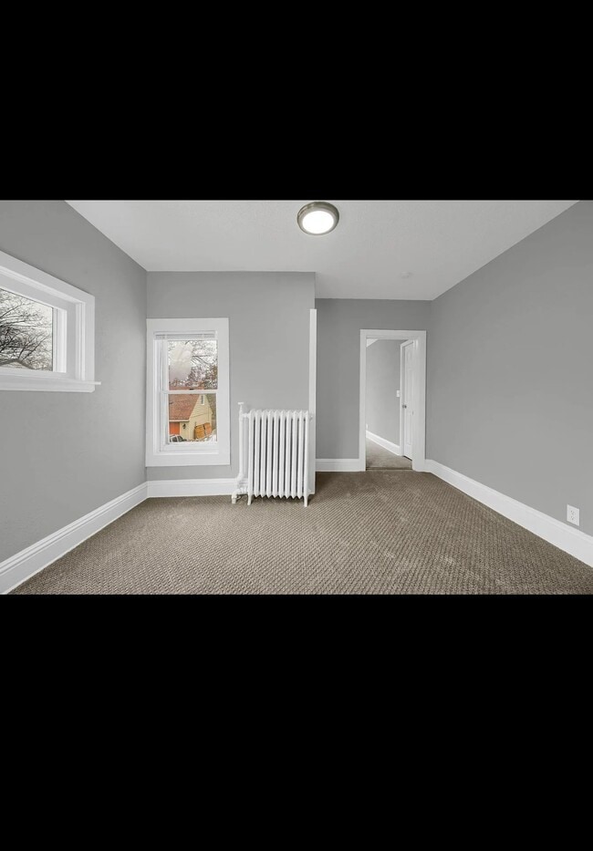 Building Photo - 1055 7th St W