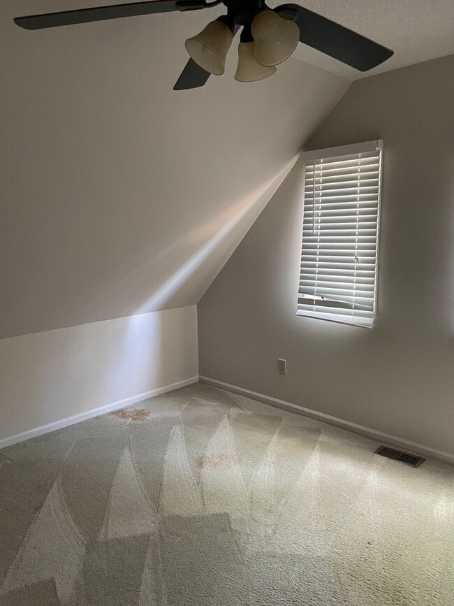 Building Photo - 3 bedroom Bathroom House in River Run Planation