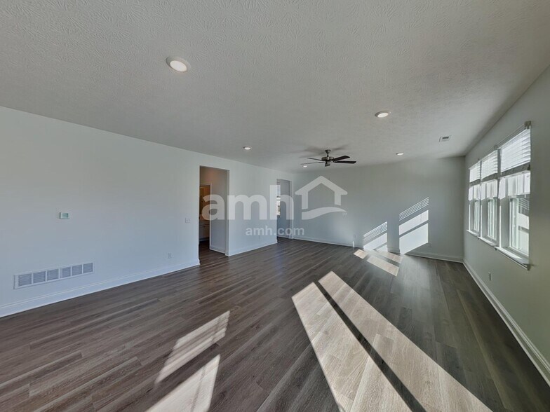 Building Photo - 206 Kramer Mills Dr