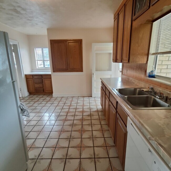 Building Photo - 3 Bedroom Home in Frederick - Available Now!