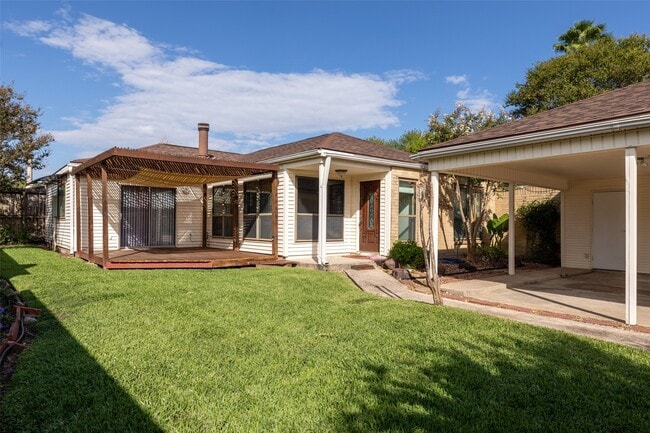 Building Photo - 8307 Autumn Wind Dr