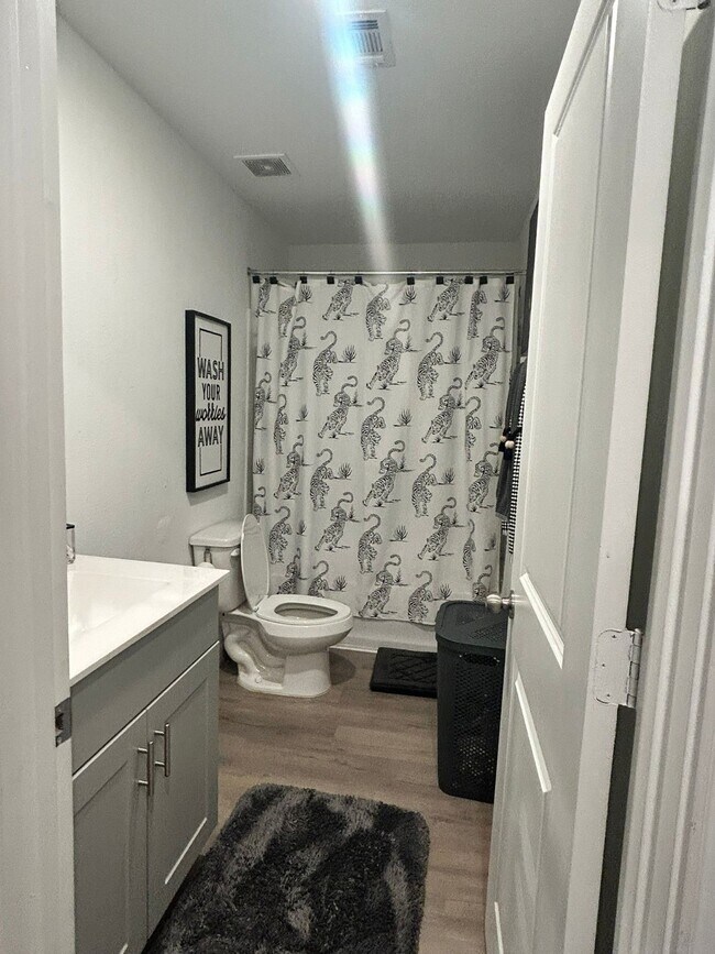Building Photo - 1067 Greenshank Dr