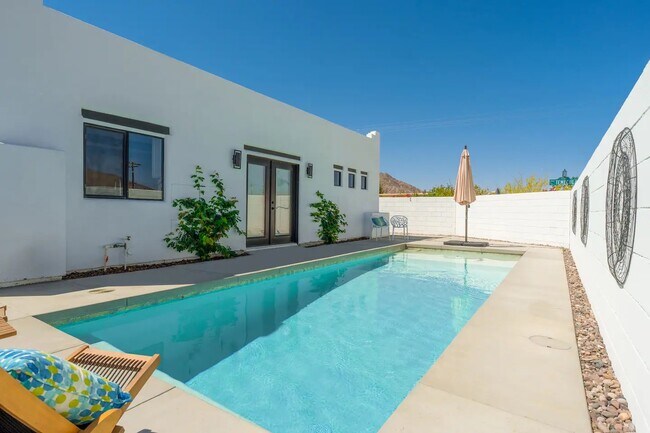 pool - 54525 Avenida Obregon