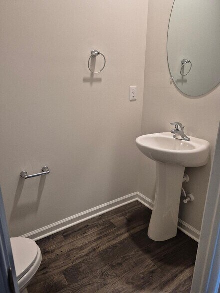 Building Photo - 325 Mazzeo Dr