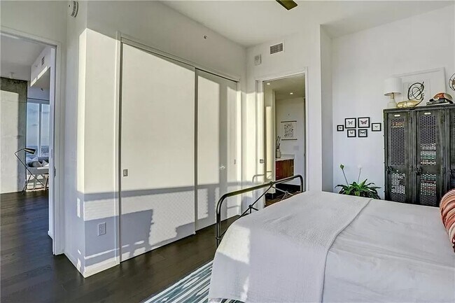 Building Photo - 1891 Curtis St