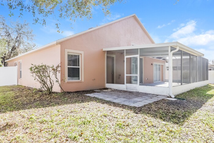 Building Photo - 29114 Crossland Dr