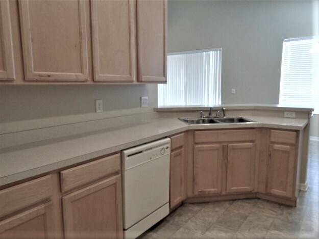 Building Photo - 8003 Moccasin Trail Dr