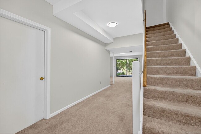 Building Photo - 128 Conestoga Way