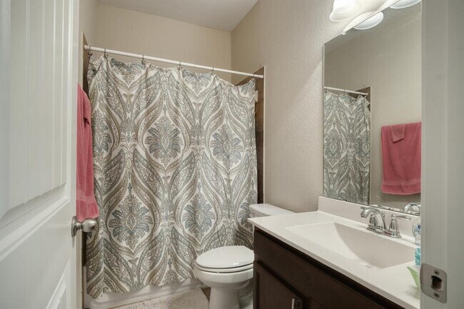 Building Photo - 413 Alsatian Ln